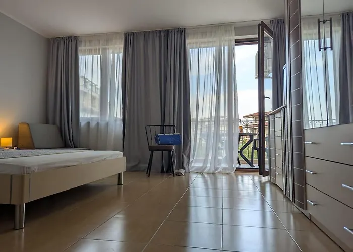 Апартамент Cozy In Apollon 7 Несебър